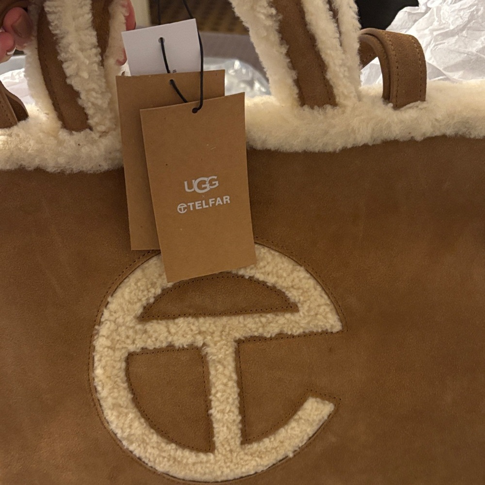 UGG x Telfar Brown Shearling Bag Medium BNWT - Picture 5 of 8